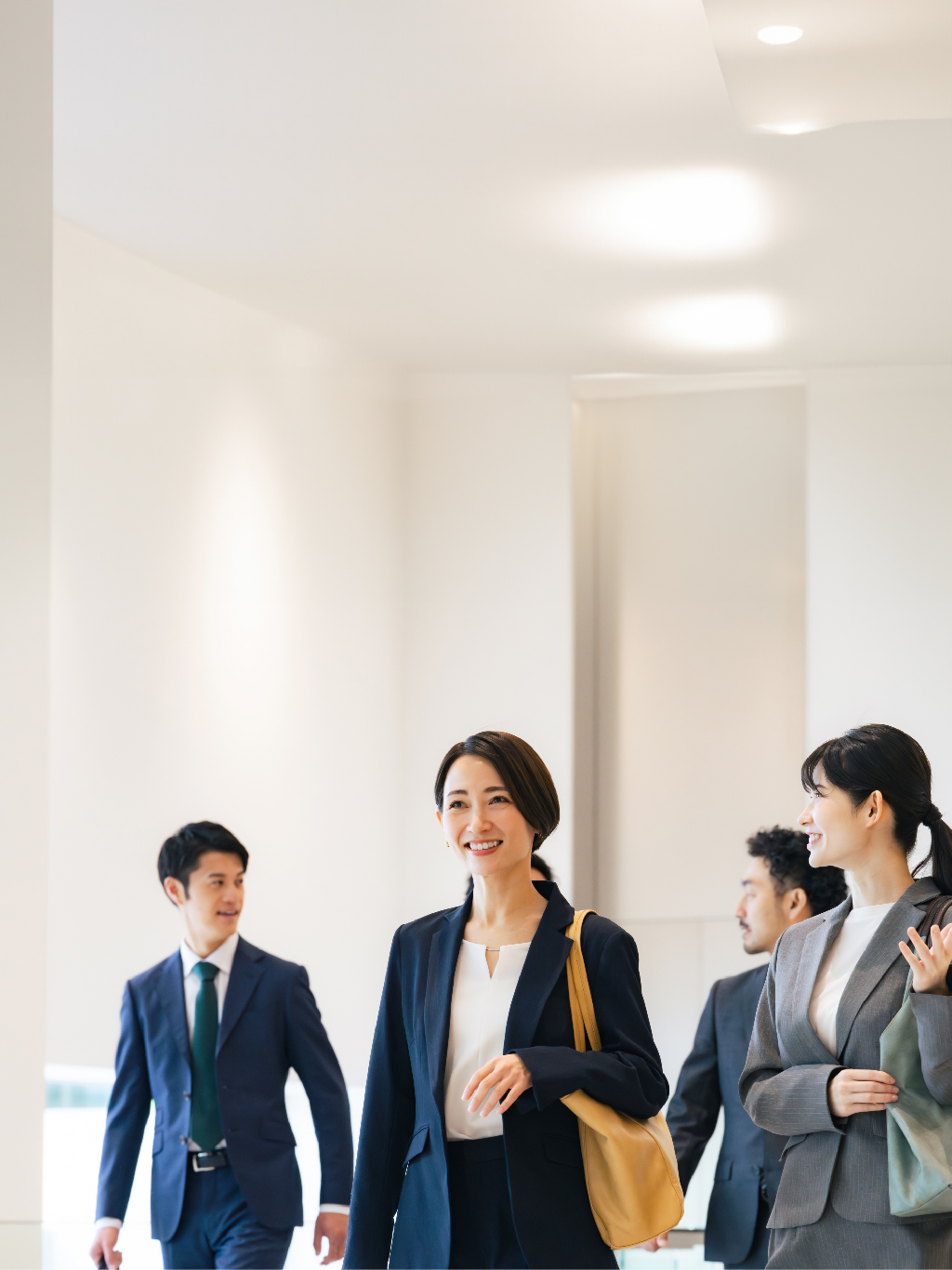 錠嵂保險經紀人公司介紹橫幅 - 專業保險服務團隊