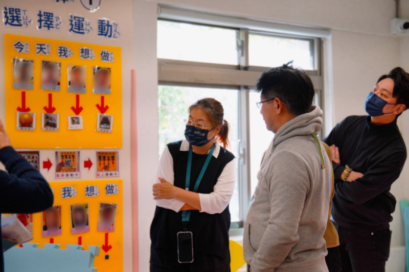 錠嵂保經優秀的業務總監/執行處經理共同參與，親身了解愛奇兒家庭的照護需求