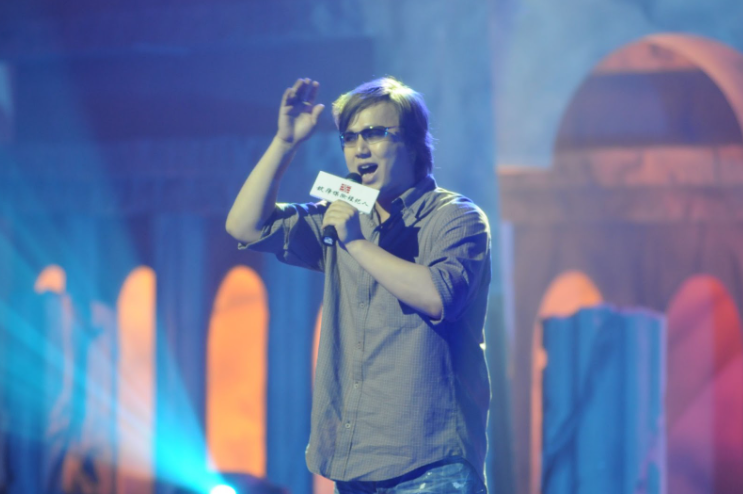 在2008年錠嵂年度大會上，金曲歌王蕭煌奇的歌聲帶來令人難忘的回憶篇章，將延續那一份溫暖於今年與錠嵂保經再續前緣創造新的幸福篇章