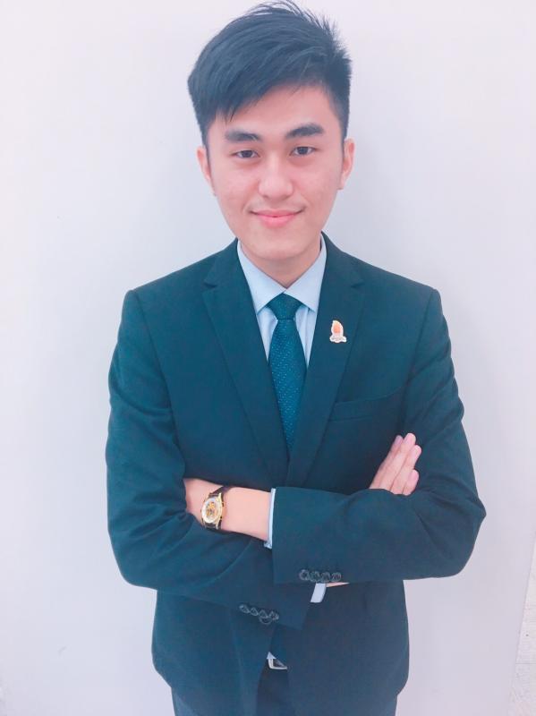 王昱翔照片